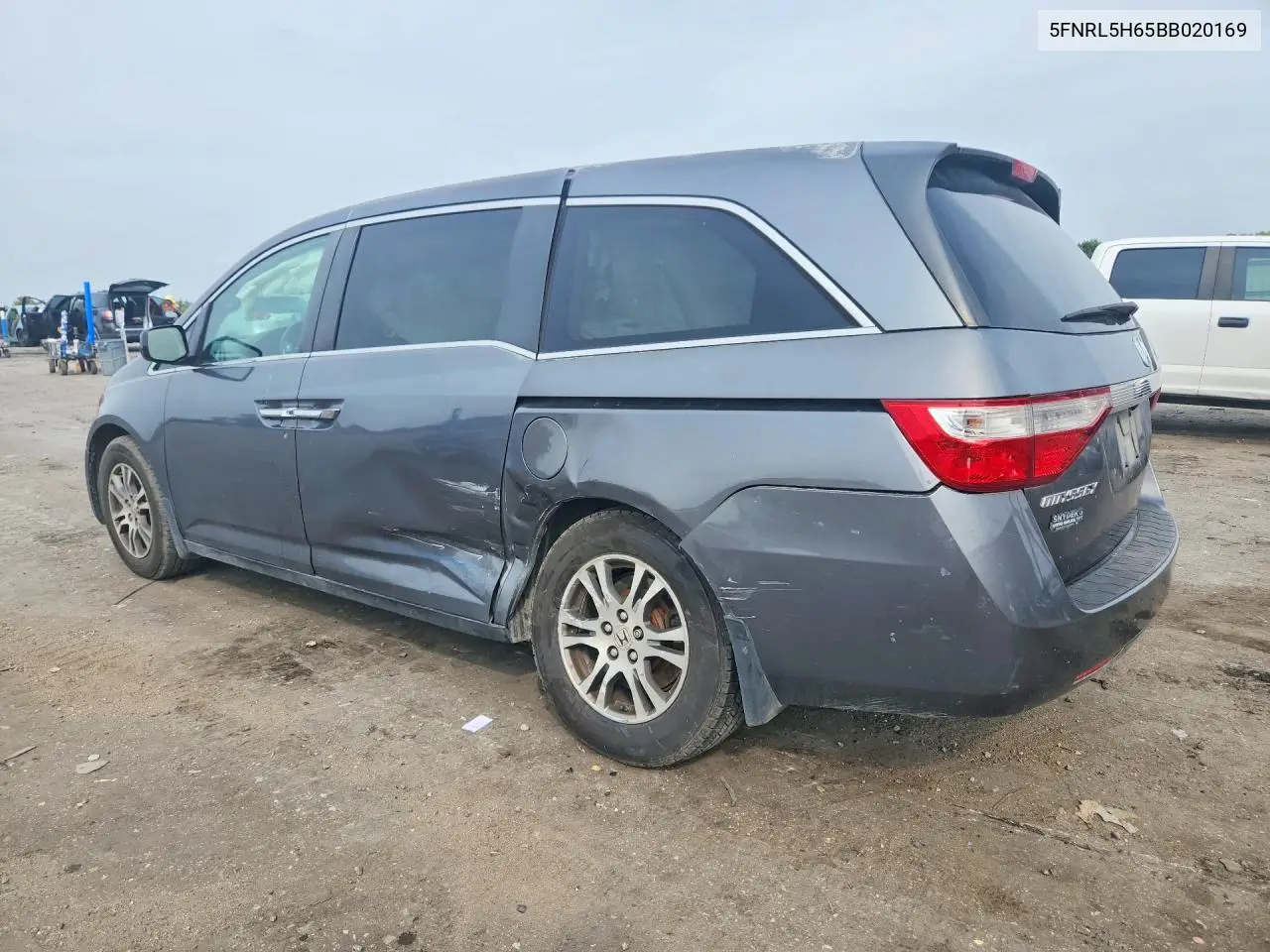 2011 HONDA ODYSSEY VIN 5FNRL5H65BB020169 — фото 2
