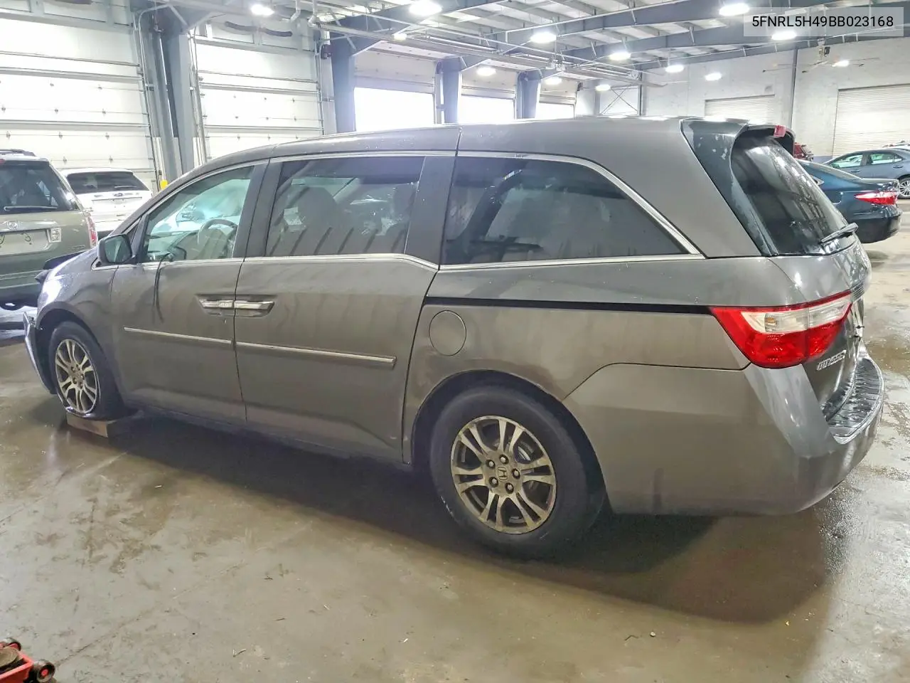 2011 HONDA ODYSSEY VIN 5FNRL5H49BB023168 — фото 2