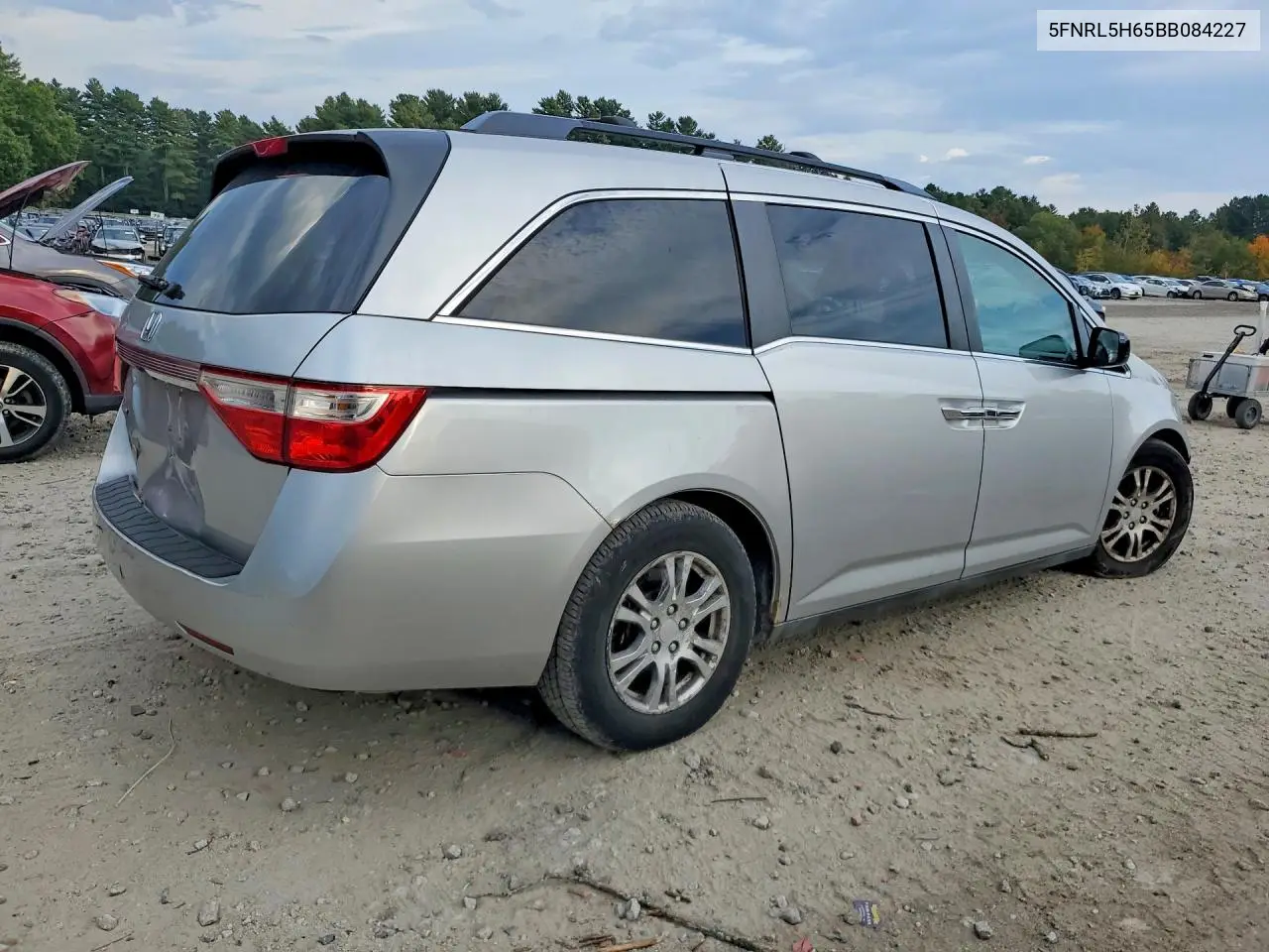 2011 HONDA ODYSSEY VIN 5FNRL5H65BB084227 — фото 3