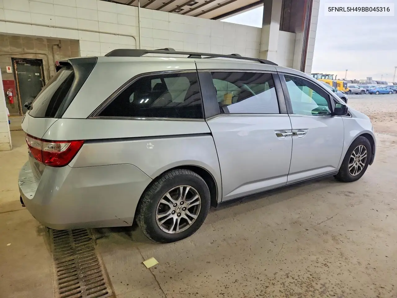 2011 HONDA ODYSSEY VIN 5FNRL5H49BB045316 — фото 3