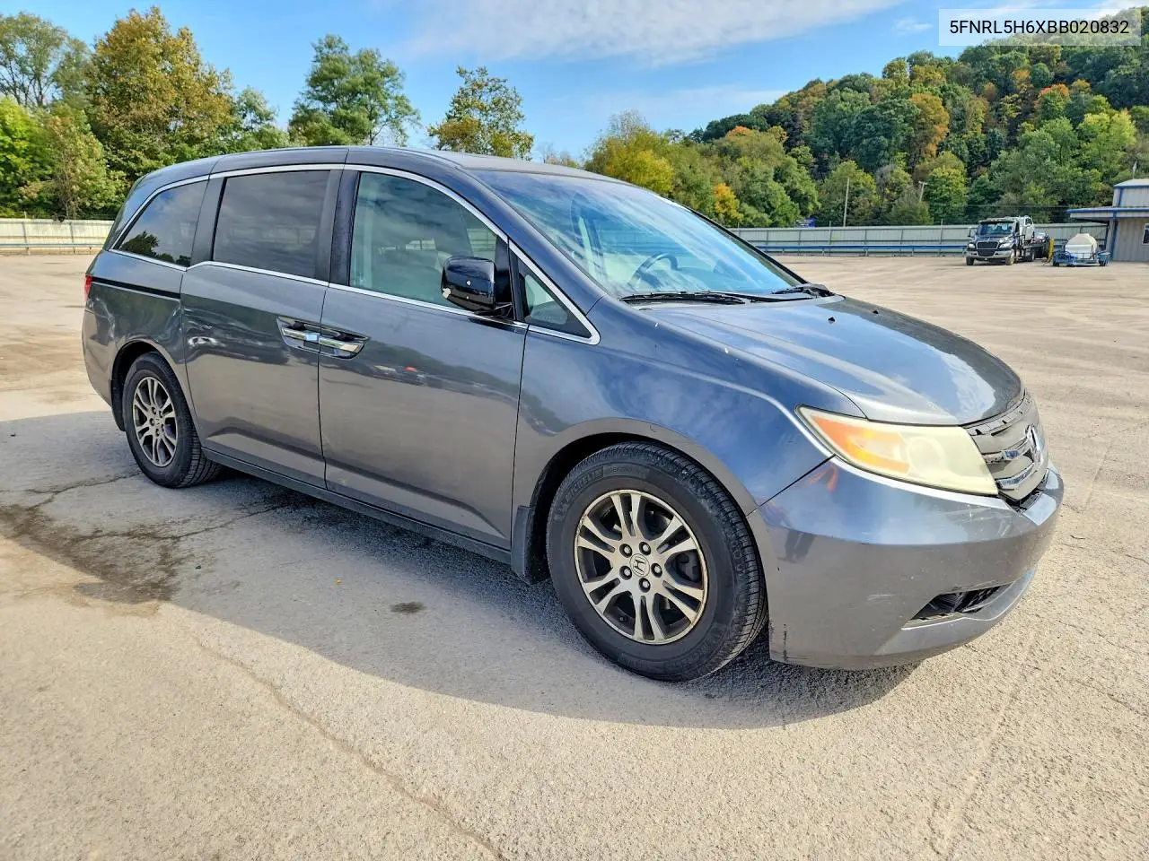 2011 HONDA ODYSSEY VIN 5FNRL5H6XBB020832 — фото 4