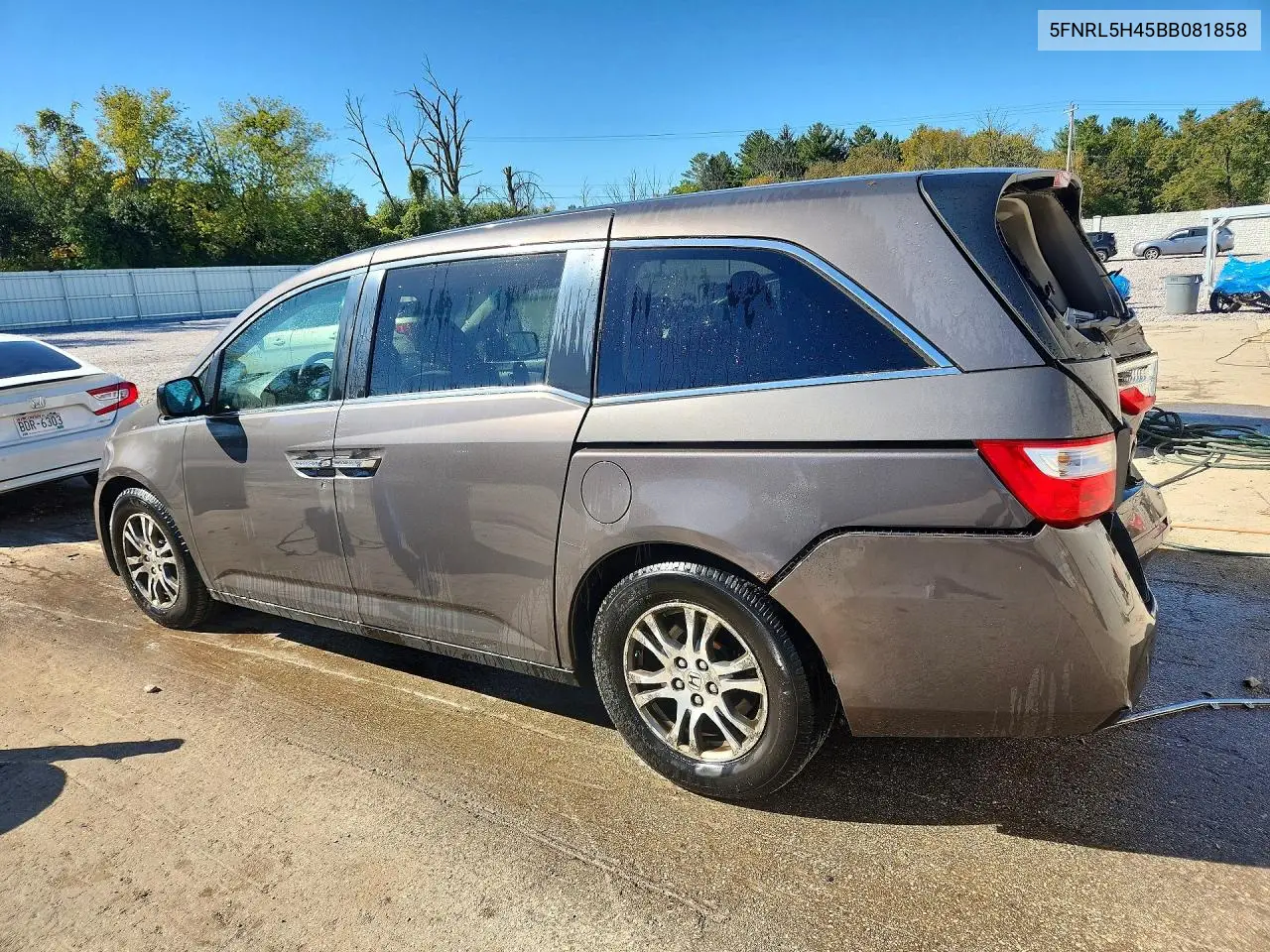 2011 HONDA ODYSSEY VIN 5FNRL5H45BB081858 — фото 2