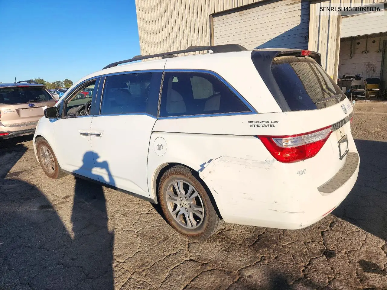 2011 HONDA ODYSSEY VIN 5FNRL5H43BB098836 — фото 2