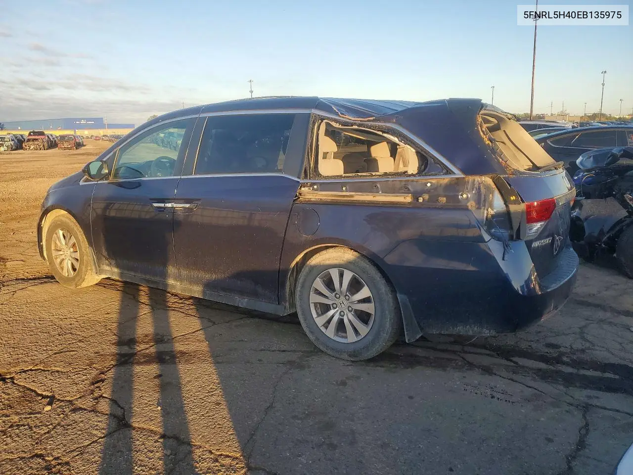 2014 HONDA ODYSSEY VIN 5FNRL5H40EB135975 — фото 2