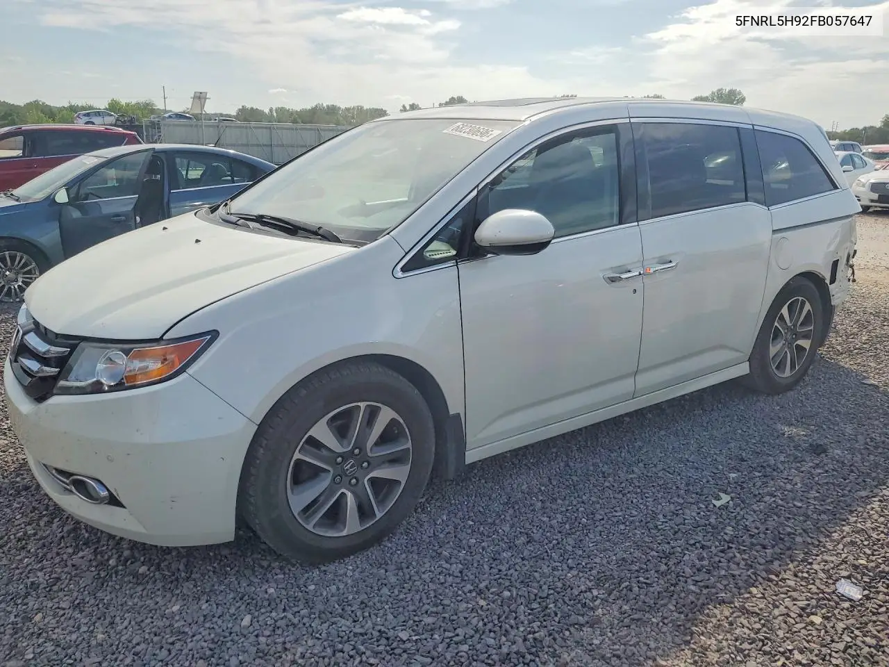 HONDA ODYSSEY 2015, VIN 5FNRL5H92FB057647