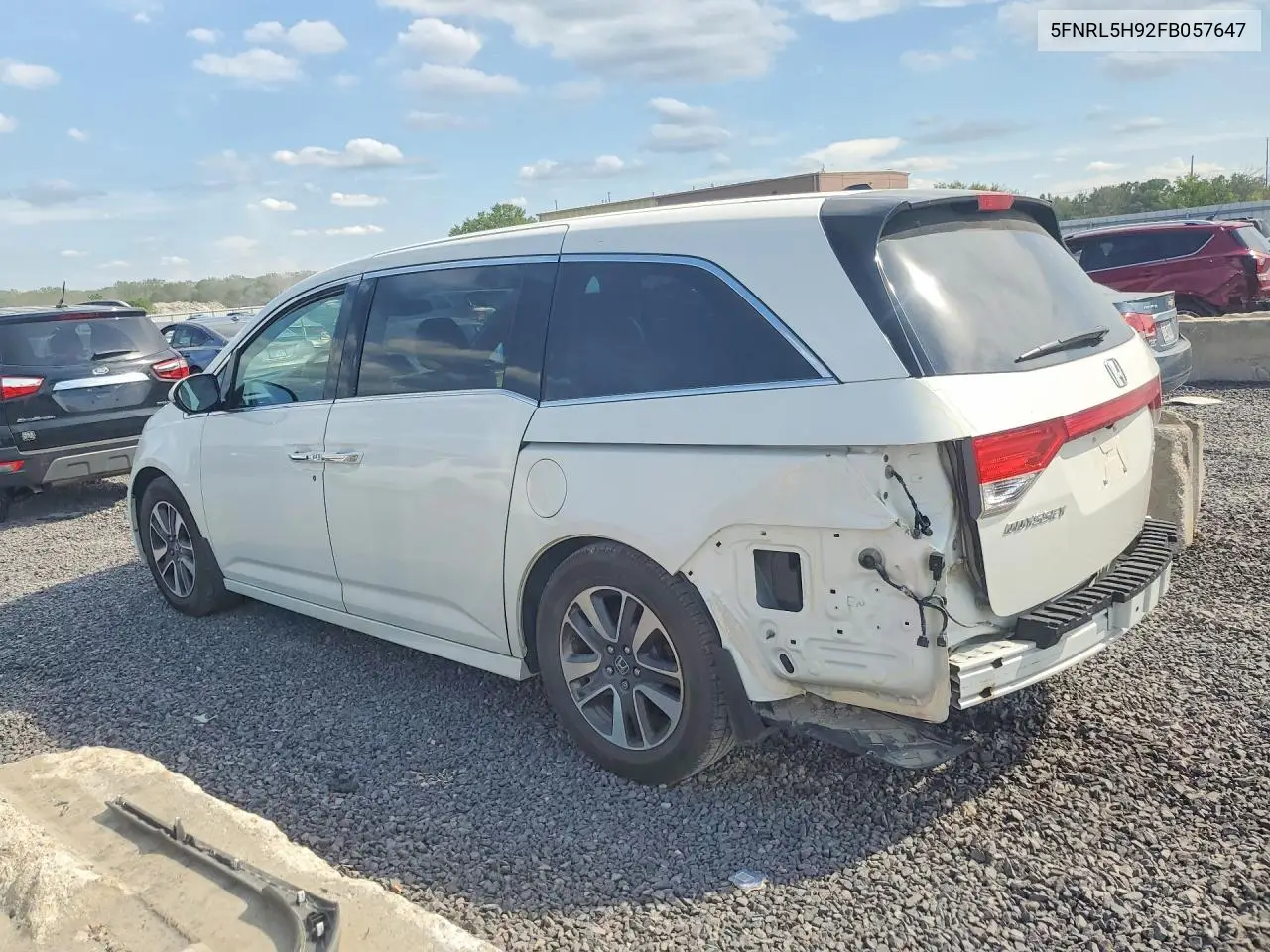 2015 HONDA ODYSSEY VIN 5FNRL5H92FB057647 — фото 2