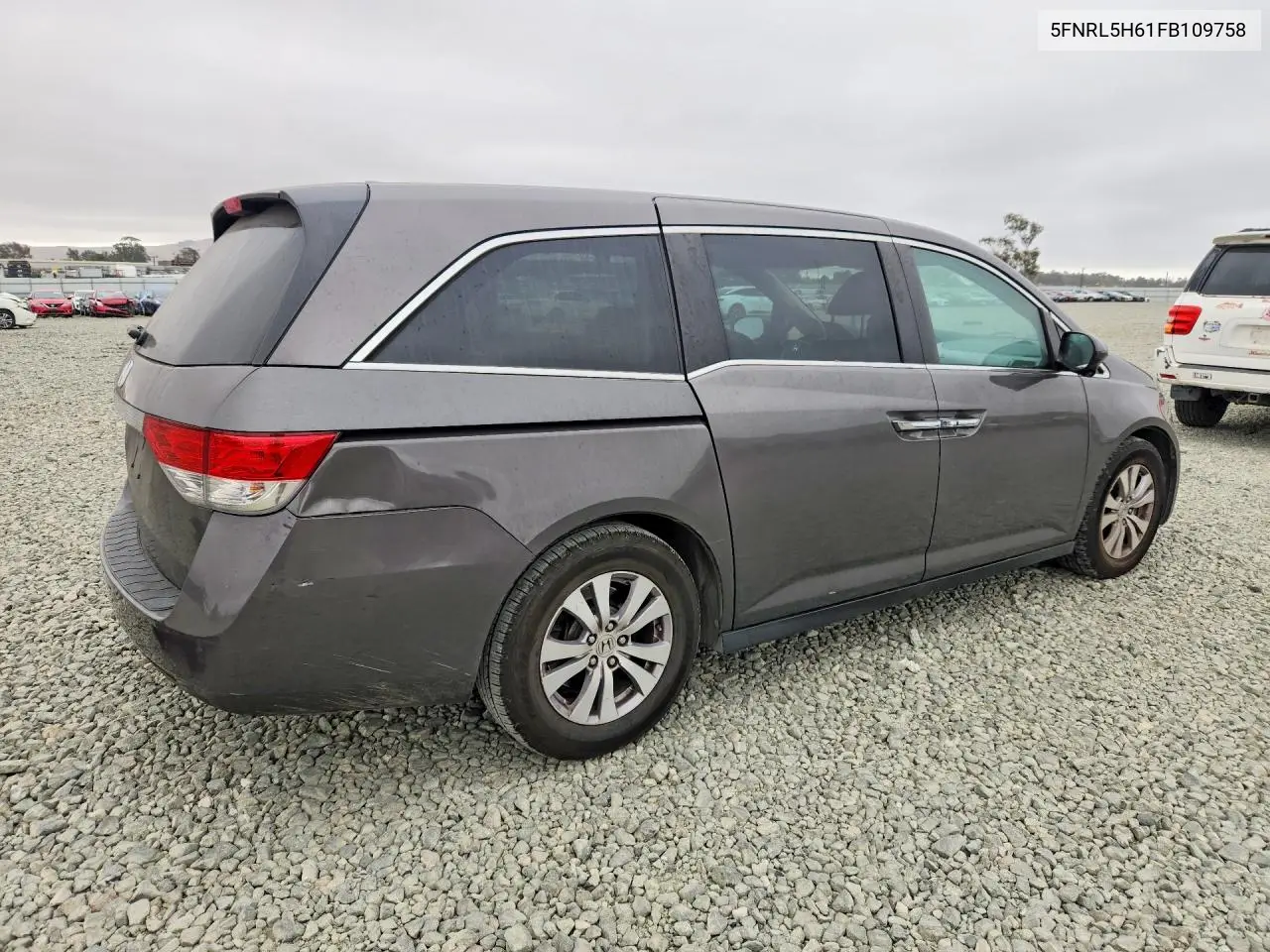 2015 HONDA ODYSSEY VIN 5FNRL5H61FB109758 — фото 3
