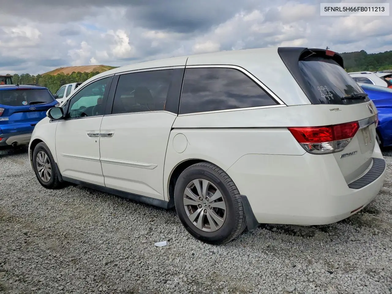 2015 HONDA ODYSSEY VIN 5FNRL5H66FB011213 — фото 2