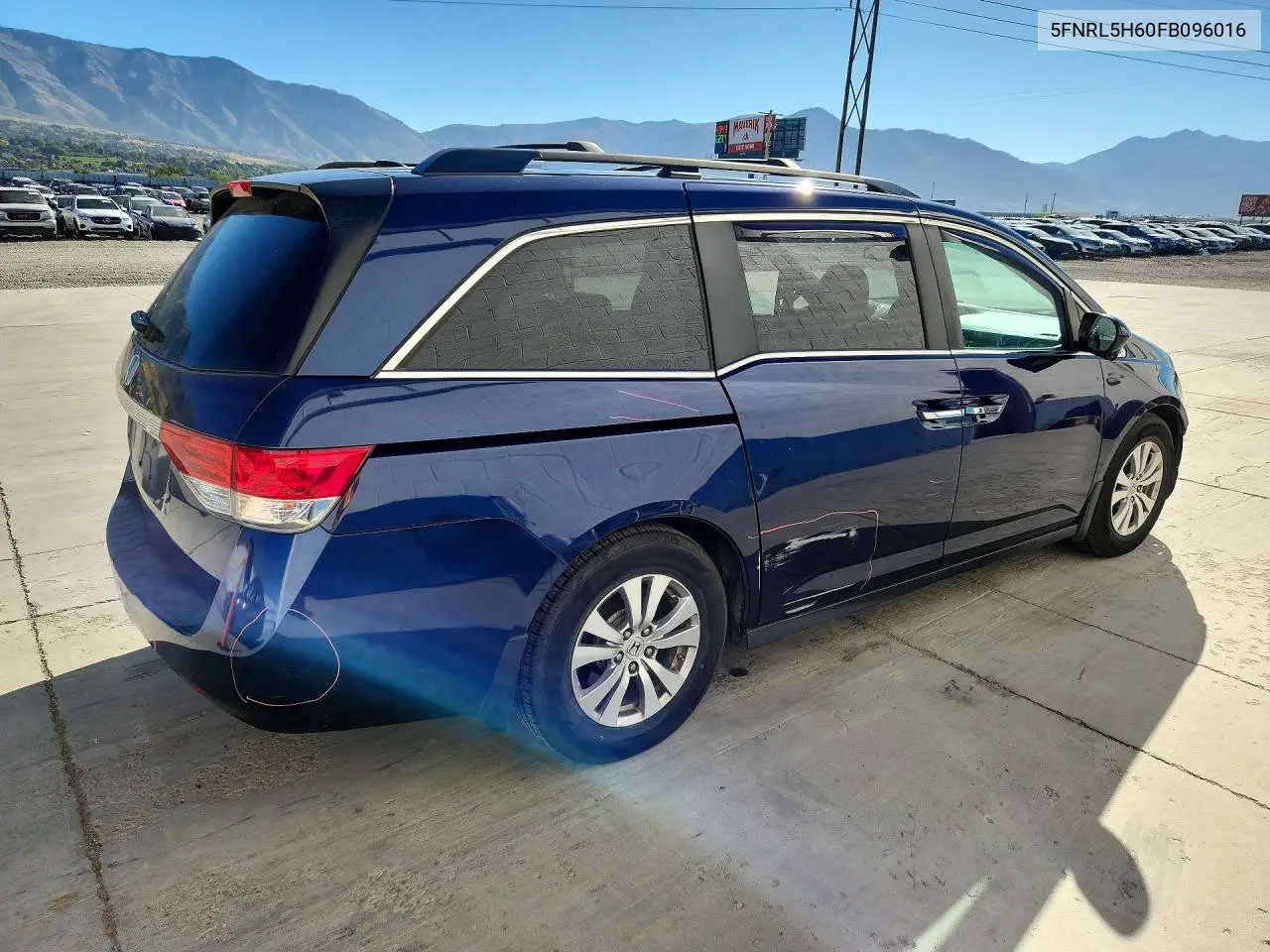 2015 HONDA ODYSSEY VIN 5FNRL5H60FB096016 — фото 3