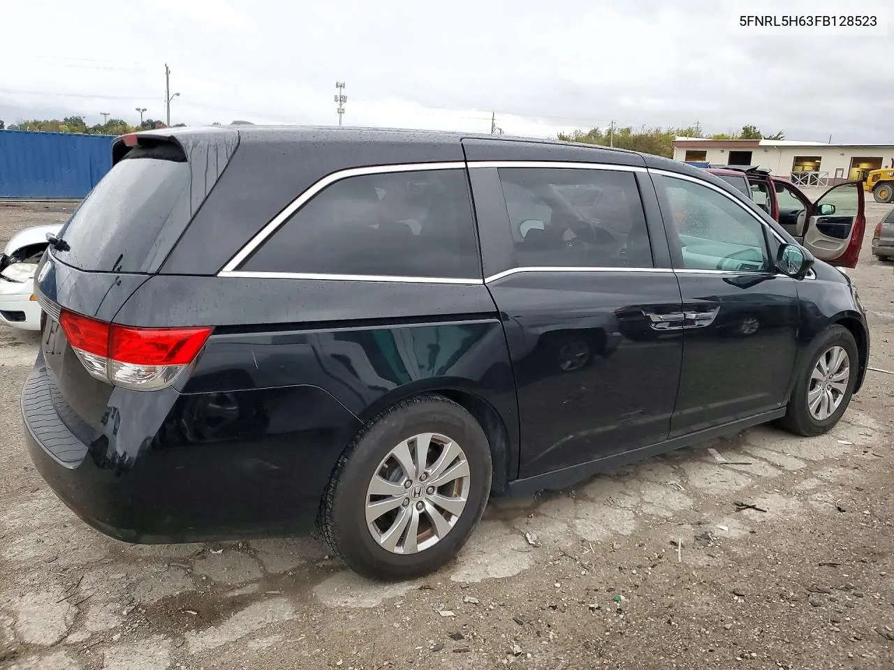 2015 HONDA ODYSSEY VIN 5FNRL5H63FB128523 — фото 3