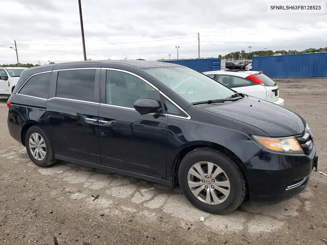 2015 HONDA ODYSSEY VIN 5FNRL5H63FB128523 — фото 4