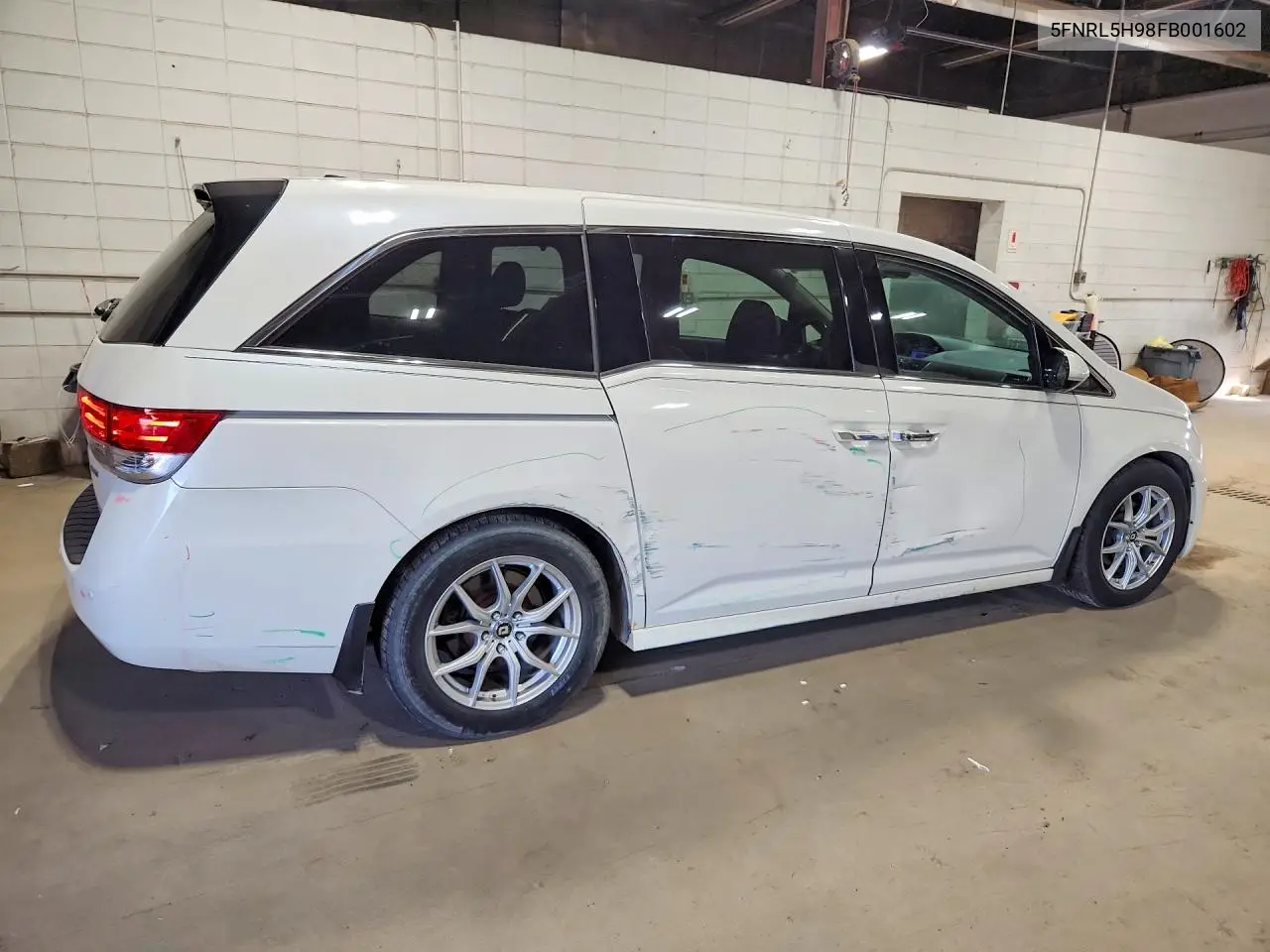 2015 HONDA ODYSSEY VIN 5FNRL5H98FB001602 — фото 3