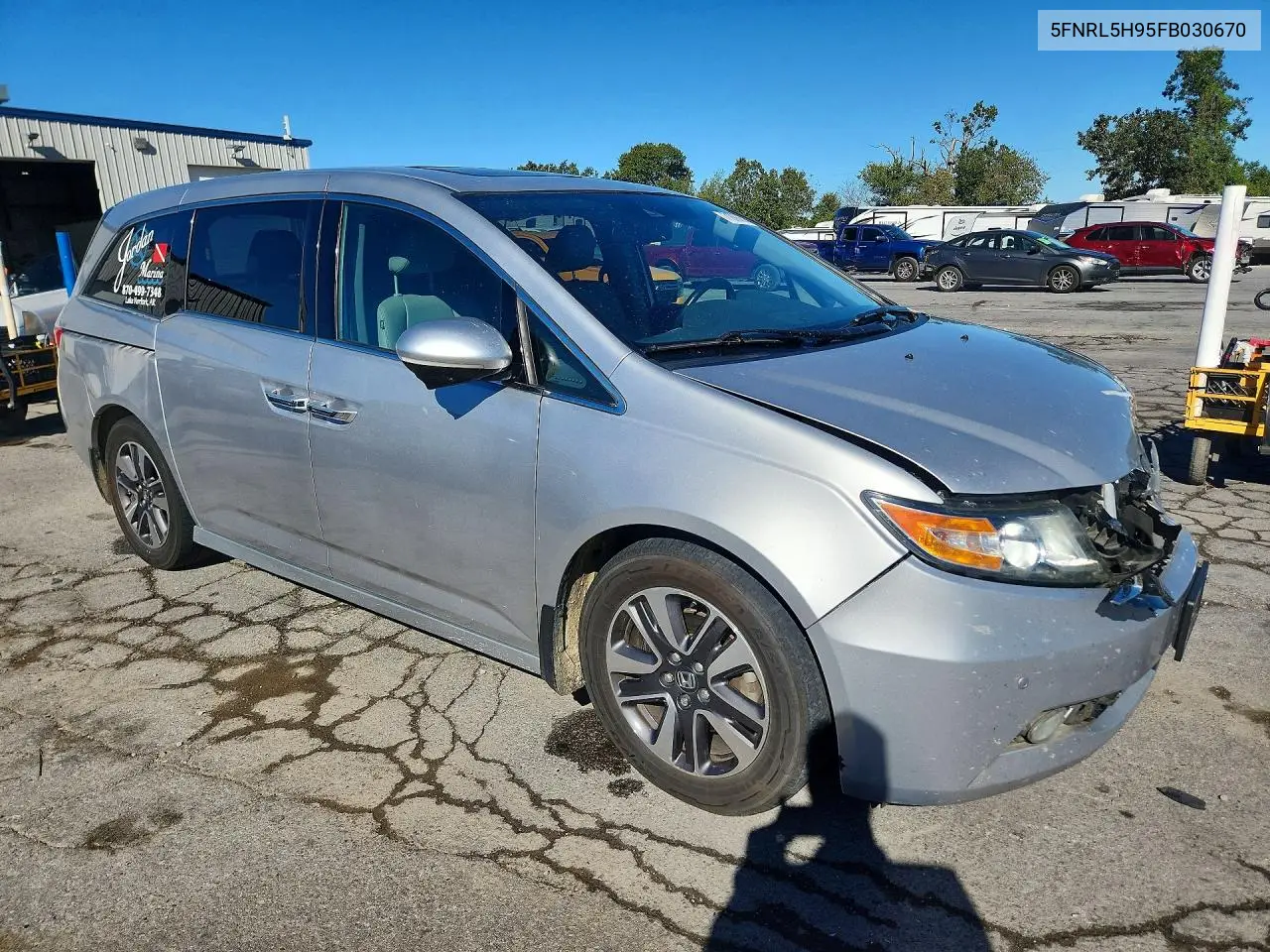 2015 HONDA ODYSSEY VIN 5FNRL5H95FB030670 — фото 4
