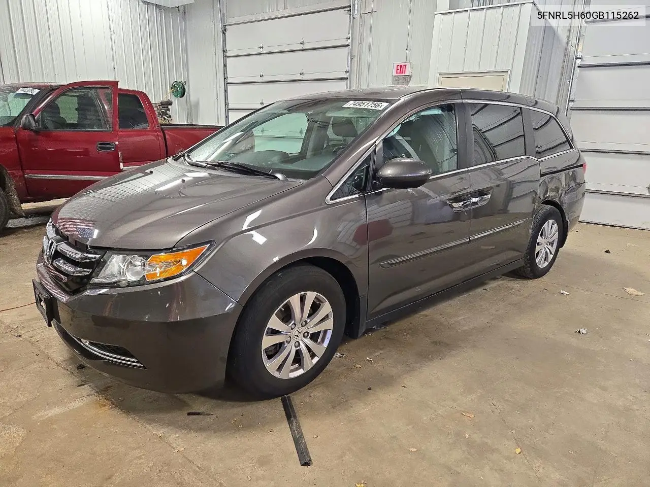 HONDA ODYSSEY 2016, VIN 5FNRL5H60GB115262