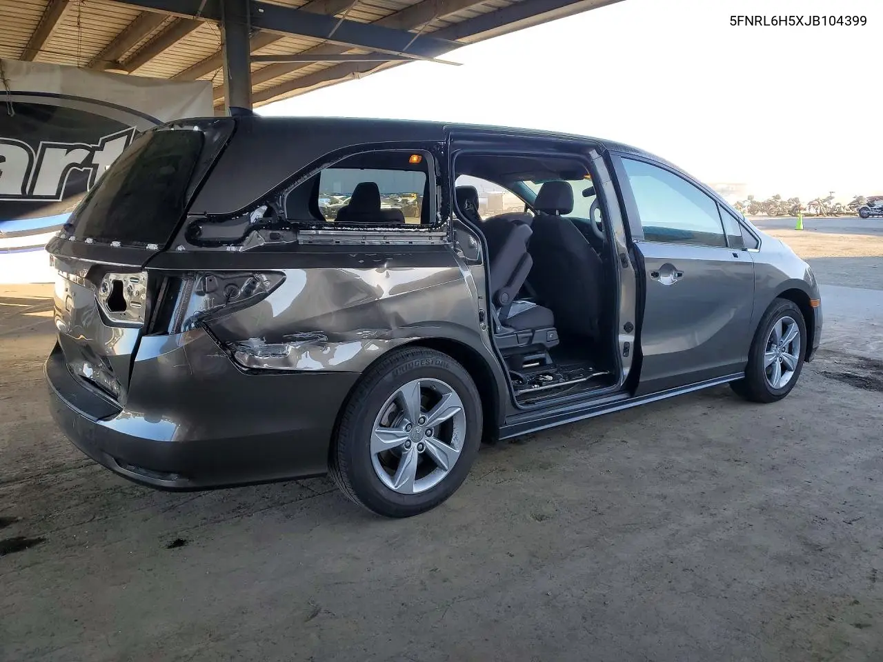 2018 HONDA ODYSSEY VIN 5FNRL6H5XJB104399 — фото 3