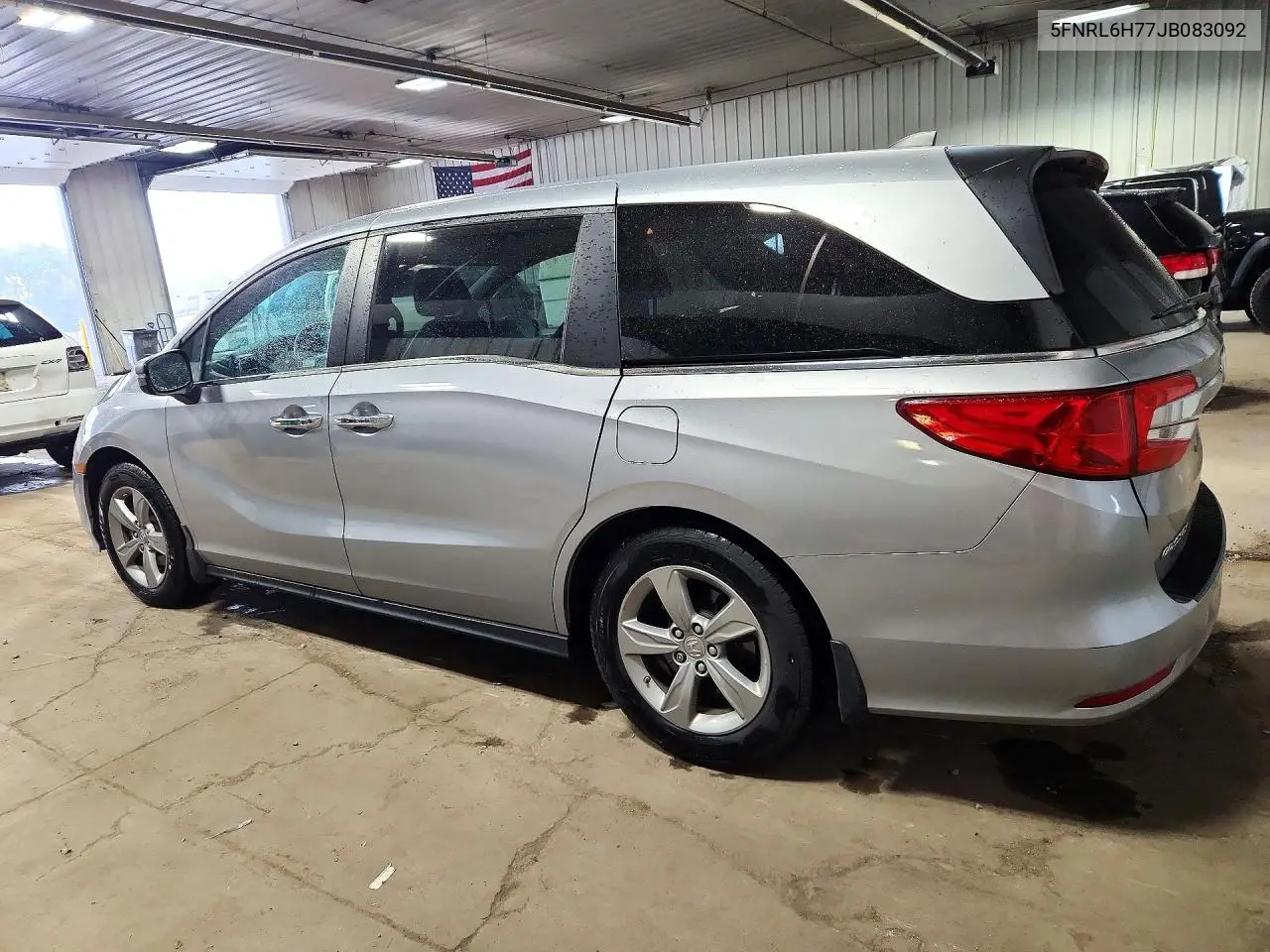 2018 HONDA ODYSSEY VIN 5FNRL6H77JB083092 — фото 2