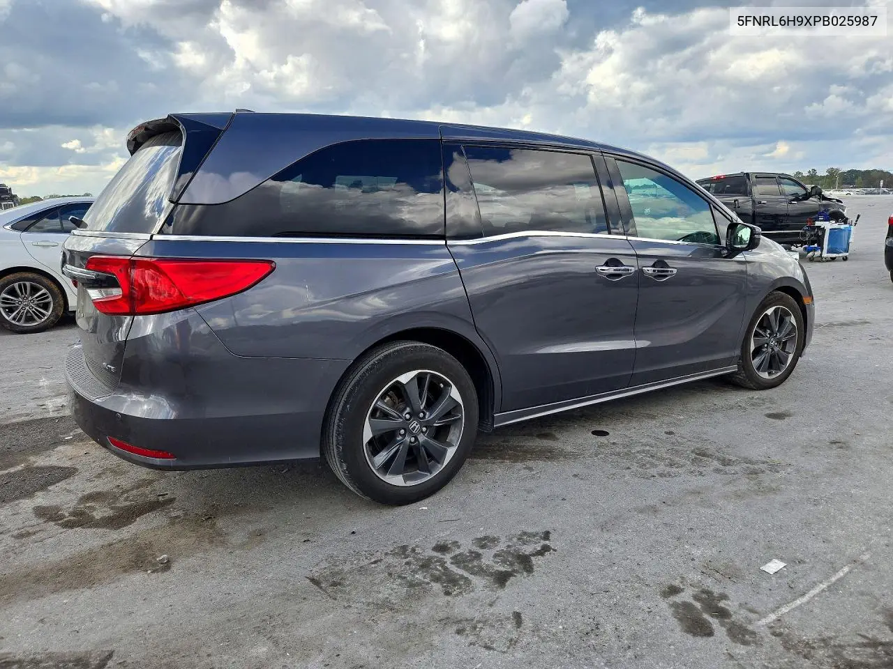 2023 HONDA ODYSSEY VIN 5FNRL6H9XPB025987 — фото 3