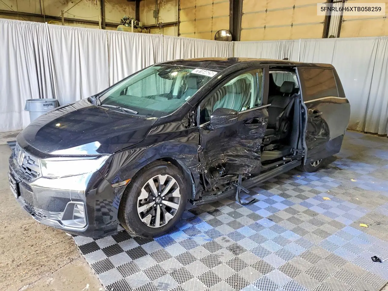 HONDA ODYSSEY 2026, VIN 5FNRL6H6XTB058259