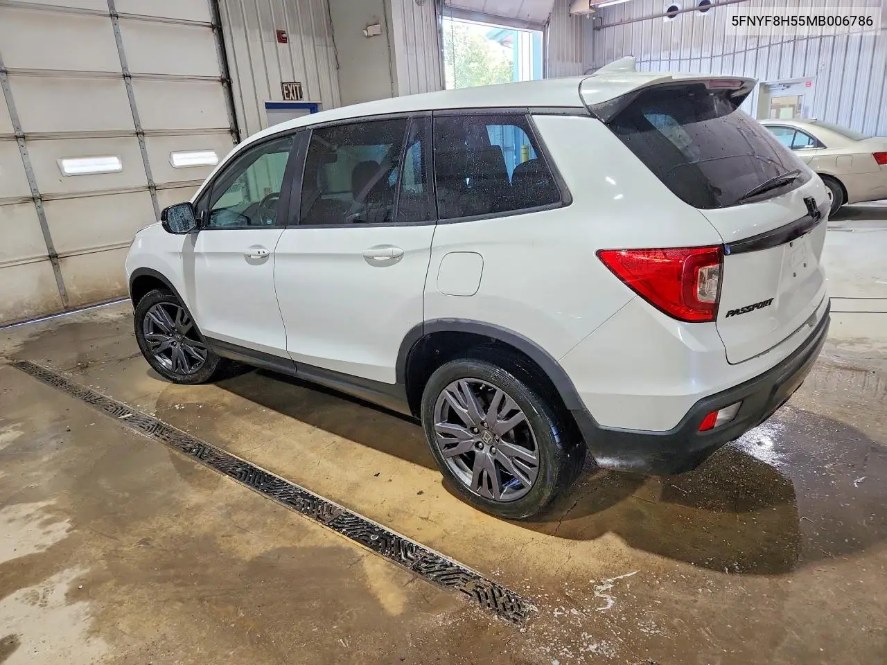 2021 HONDA PASSPORT VIN 5FNYF8H55MB006786 — фото 2