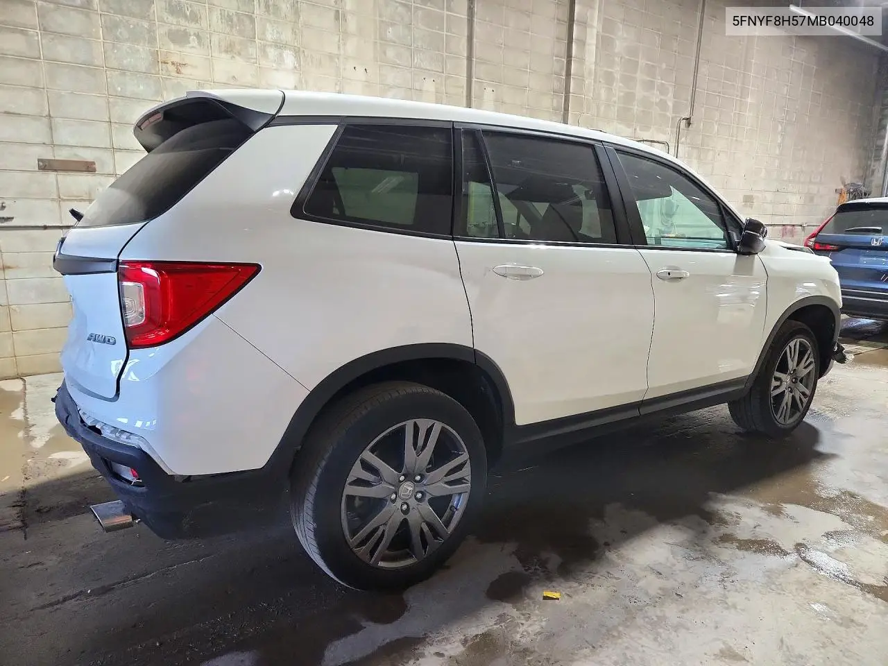 2021 HONDA PASSPORT VIN 5FNYF8H57MB040048 — фото 3