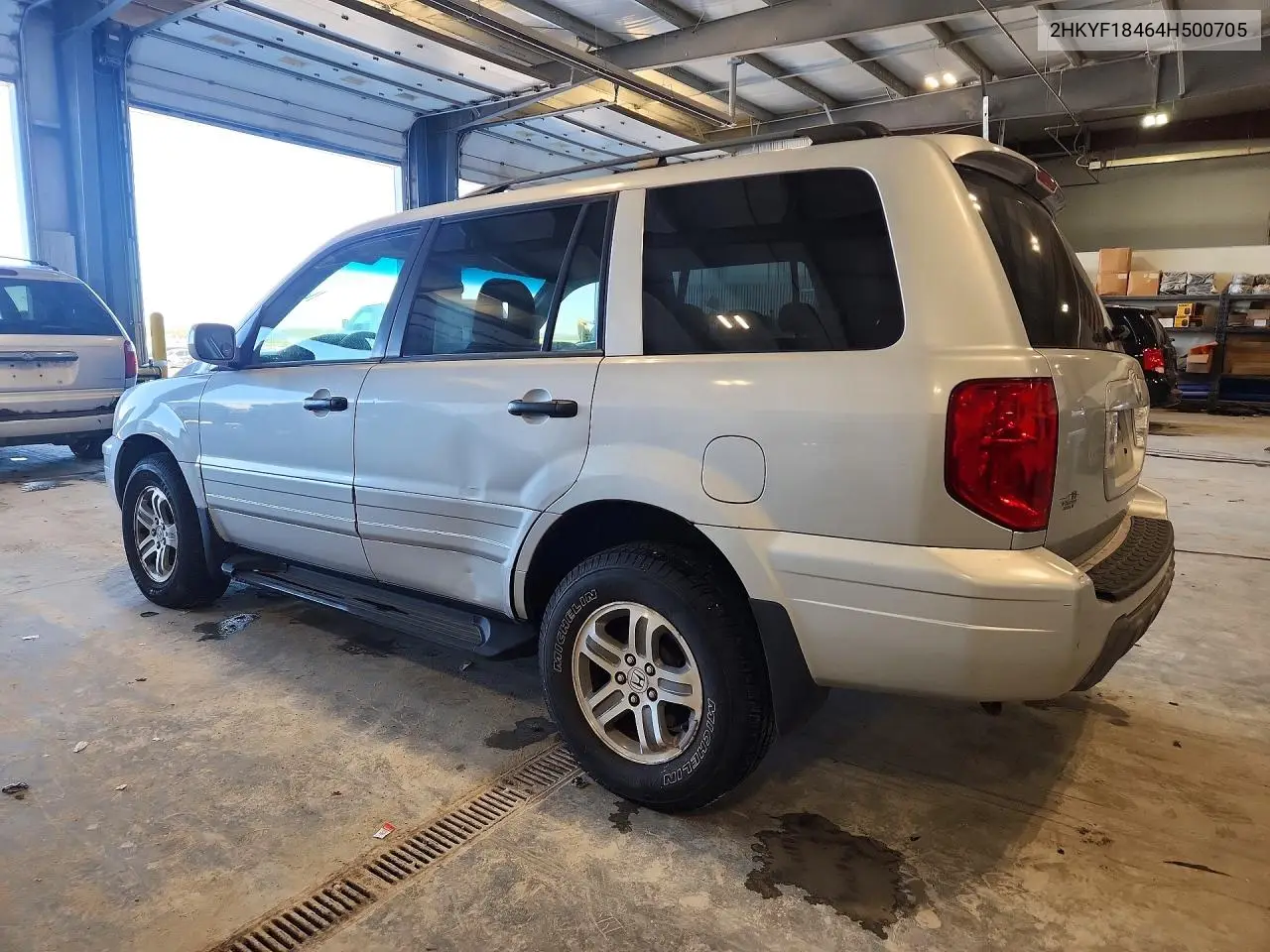 2004 HONDA PILOT VIN 2HKYF18464H500705 — фото 2