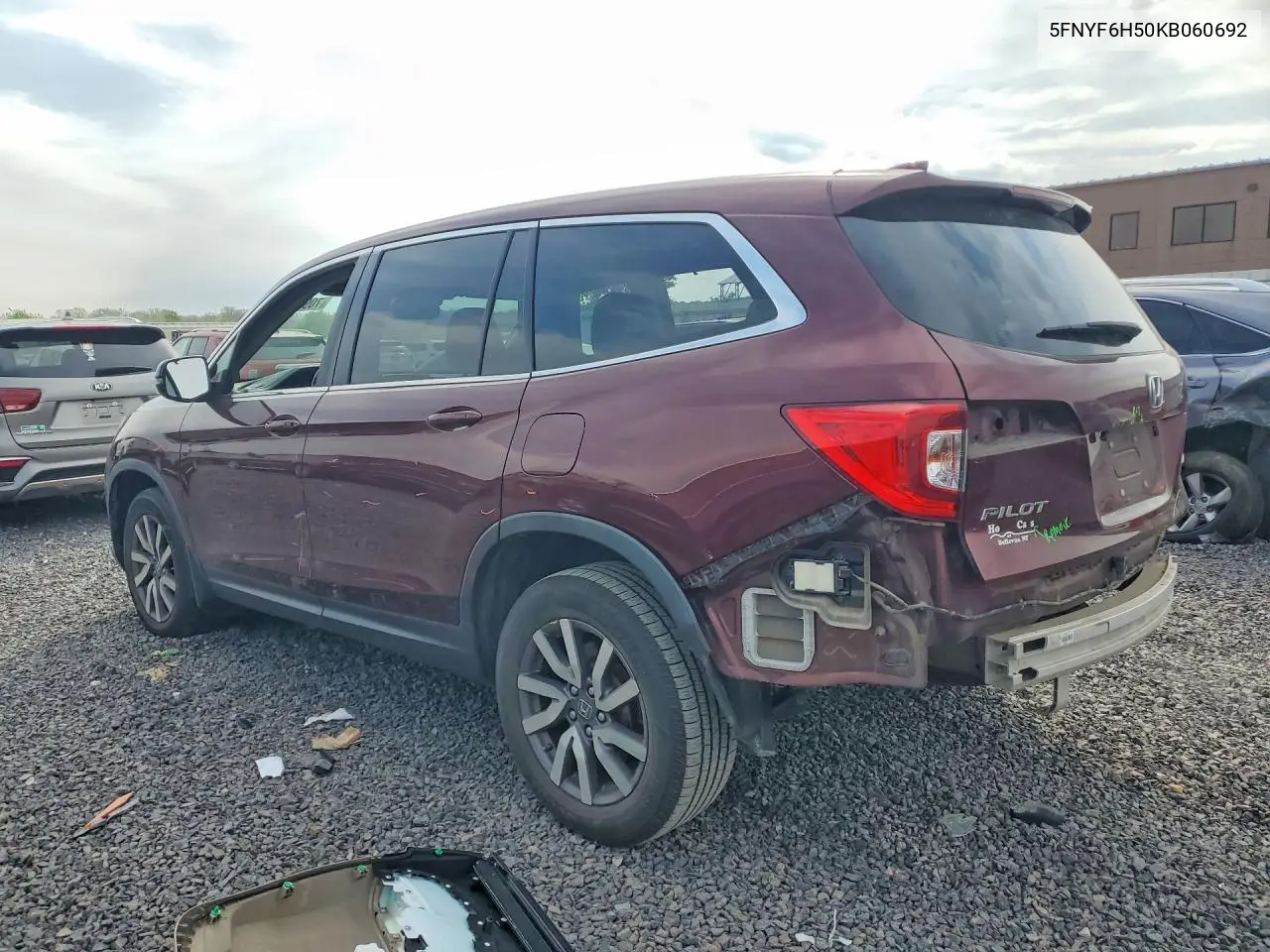 2019 HONDA PILOT VIN 5FNYF6H50KB060692 — фото 2