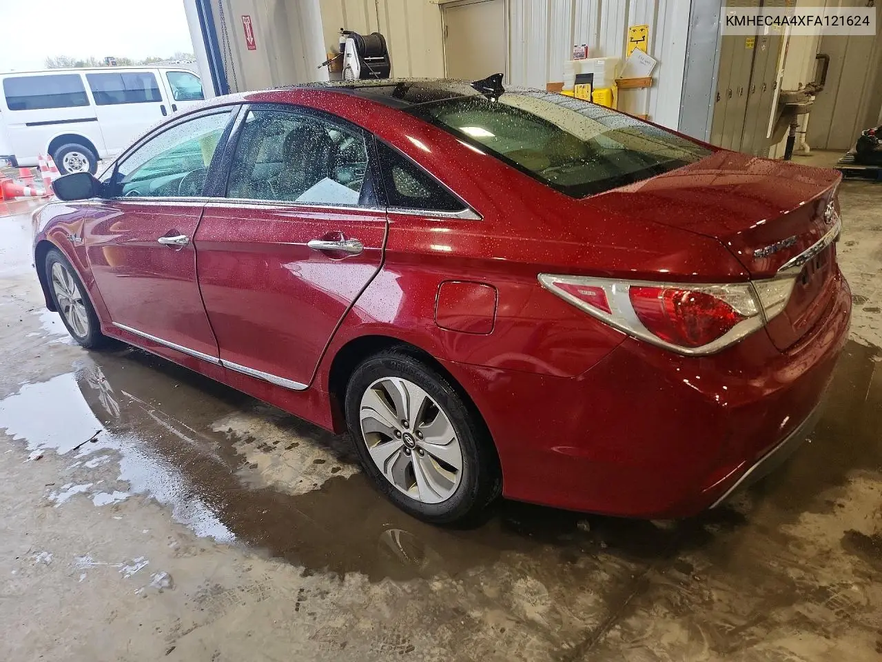 2015 HYUNDAI SONATA VIN KMHEC4A4XFA121624 — фото 2