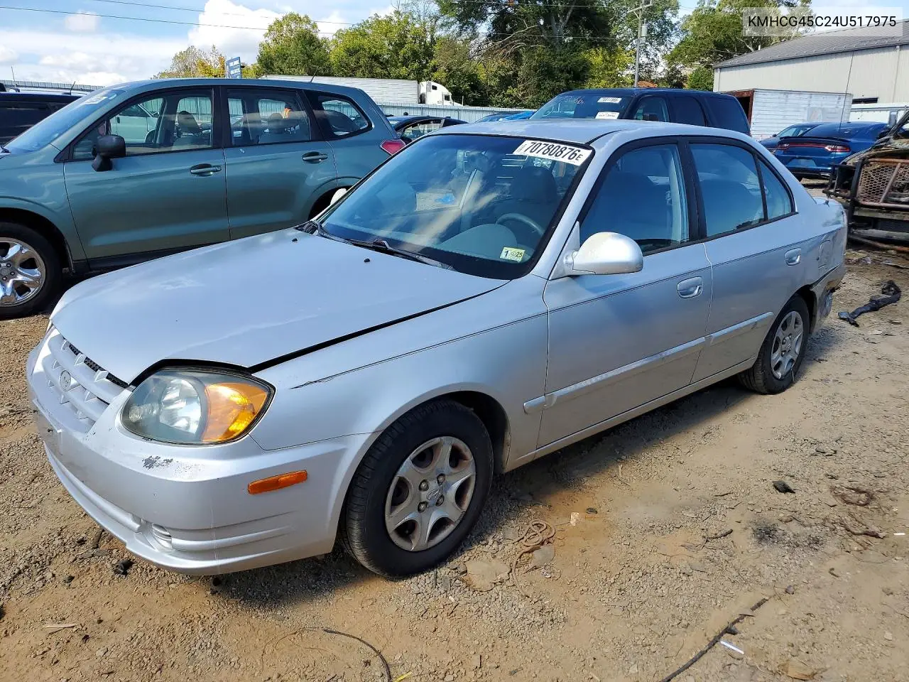 HYUNDAI ACCENT 2004, VIN KMHCG45C24U517975