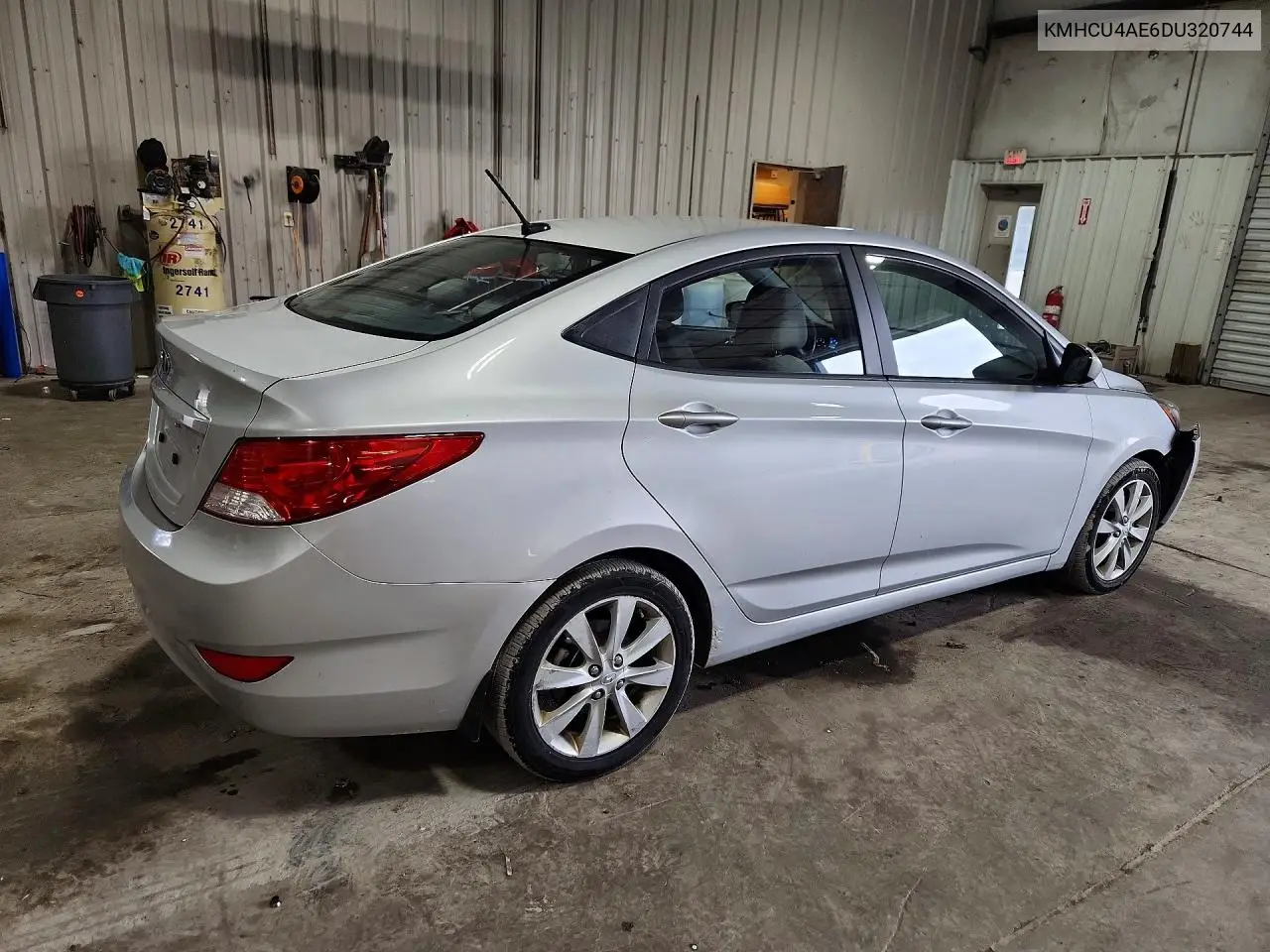 HYUNDAI ACCENT 2013, VIN KMHCU4AE6DU320744