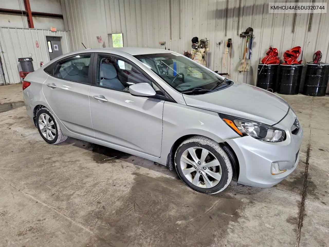 2013 HYUNDAI ACCENT VIN KMHCU4AE6DU320744 — фото 2