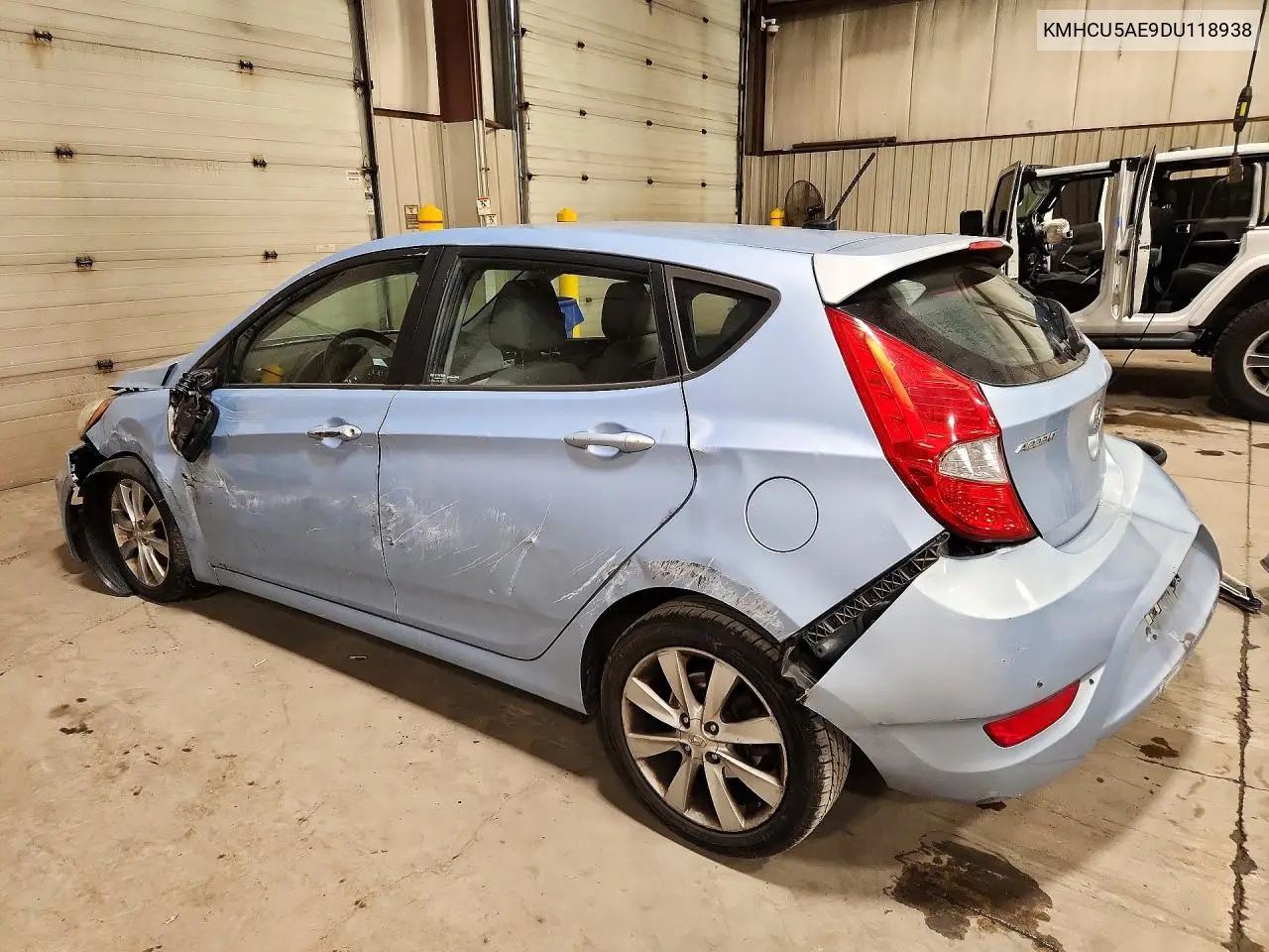 2013 HYUNDAI ACCENT VIN KMHCU5AE9DU118938 — фото 2
