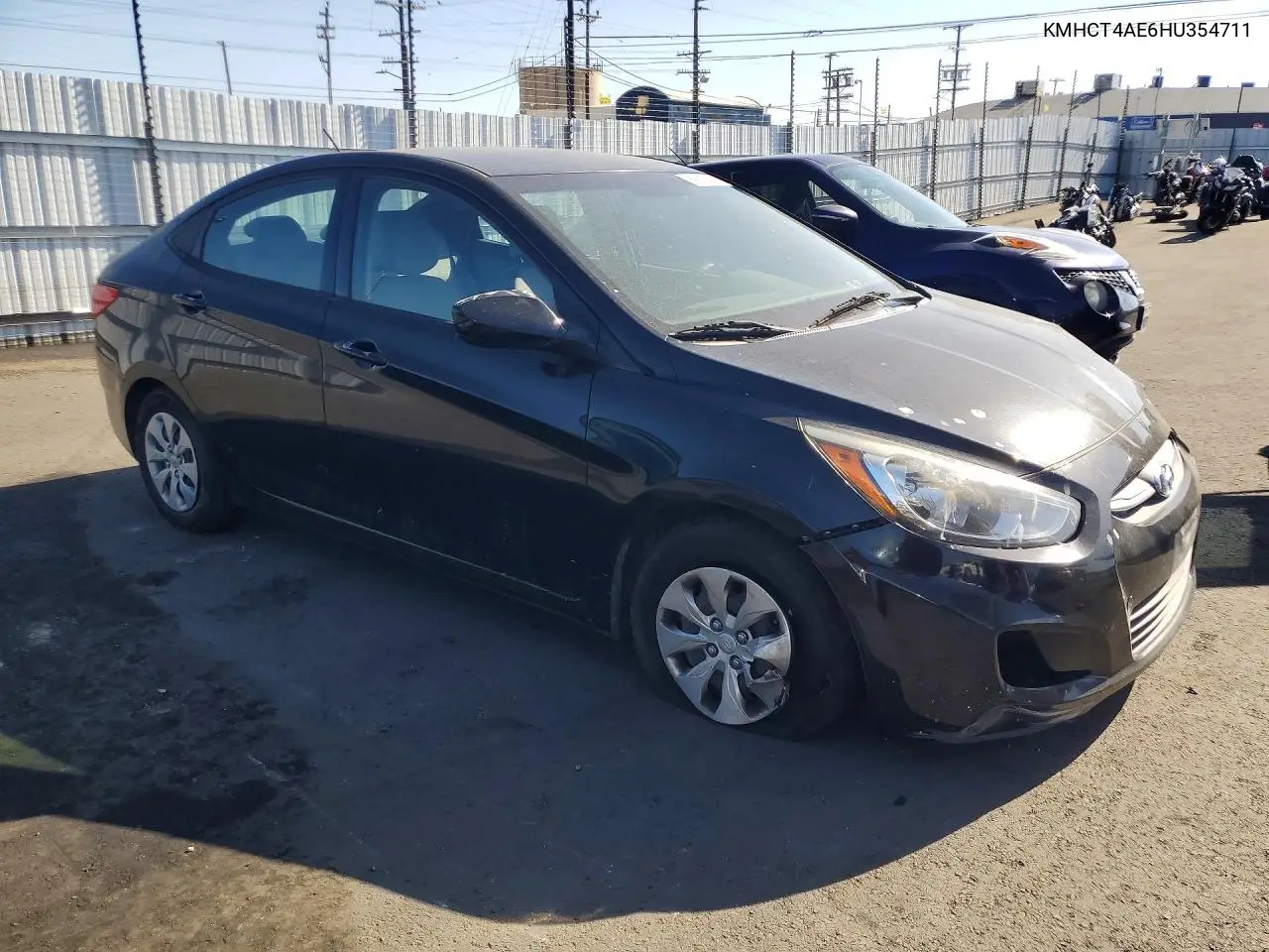 2017 HYUNDAI ACCENT VIN KMHCT4AE6HU354711 — фото 4