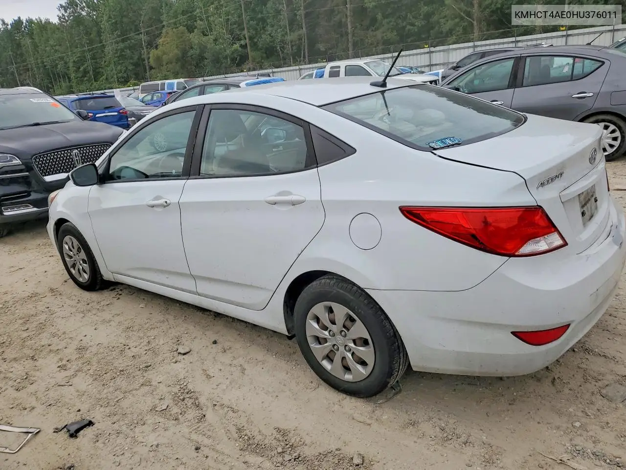 2017 HYUNDAI ACCENT VIN KMHCT4AE0HU376011 — фото 2