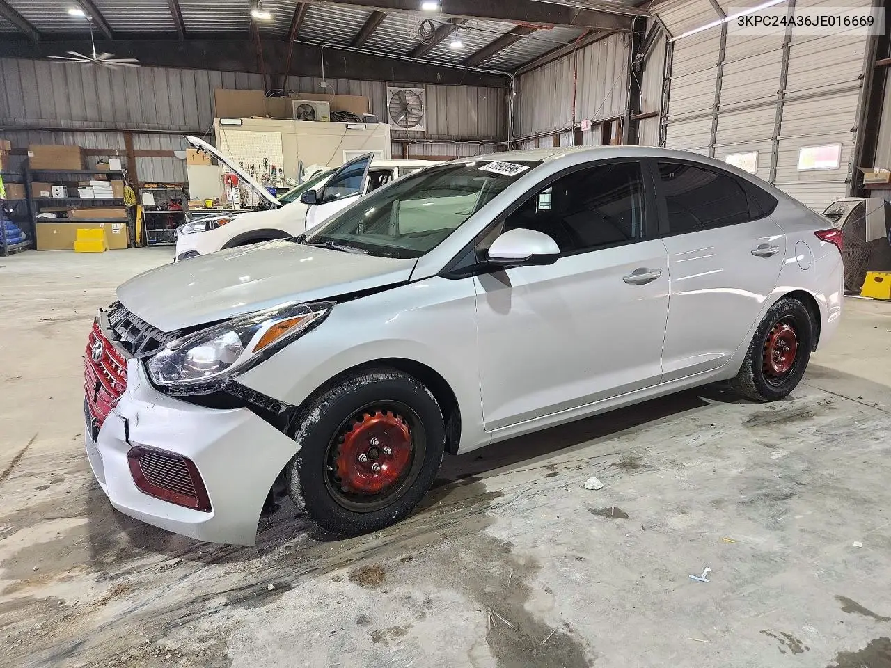 HYUNDAI ACCENT 2018, VIN 3KPC24A36JE016669