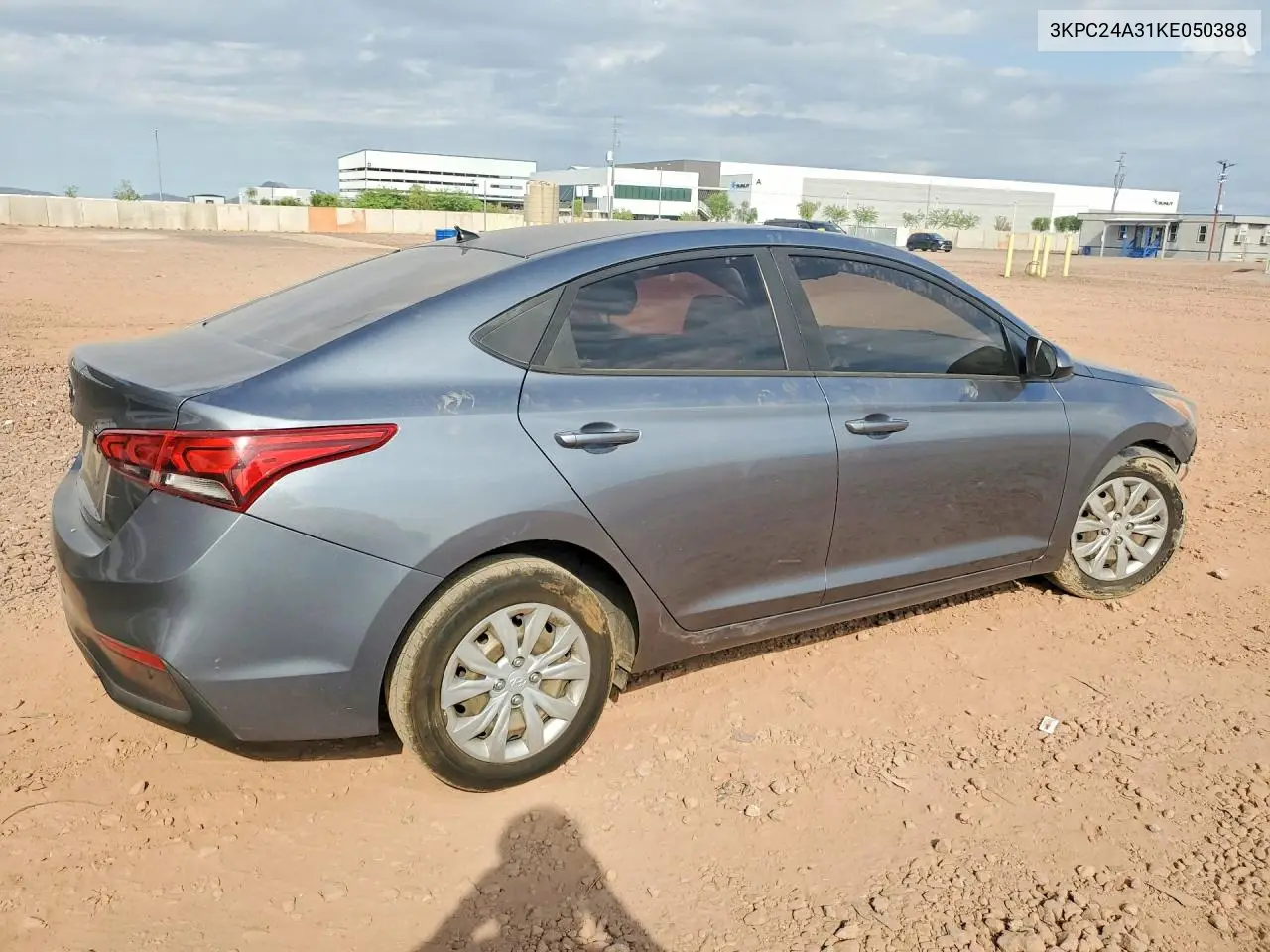 2019 HYUNDAI ACCENT VIN 3KPC24A31KE050388 — фото 3