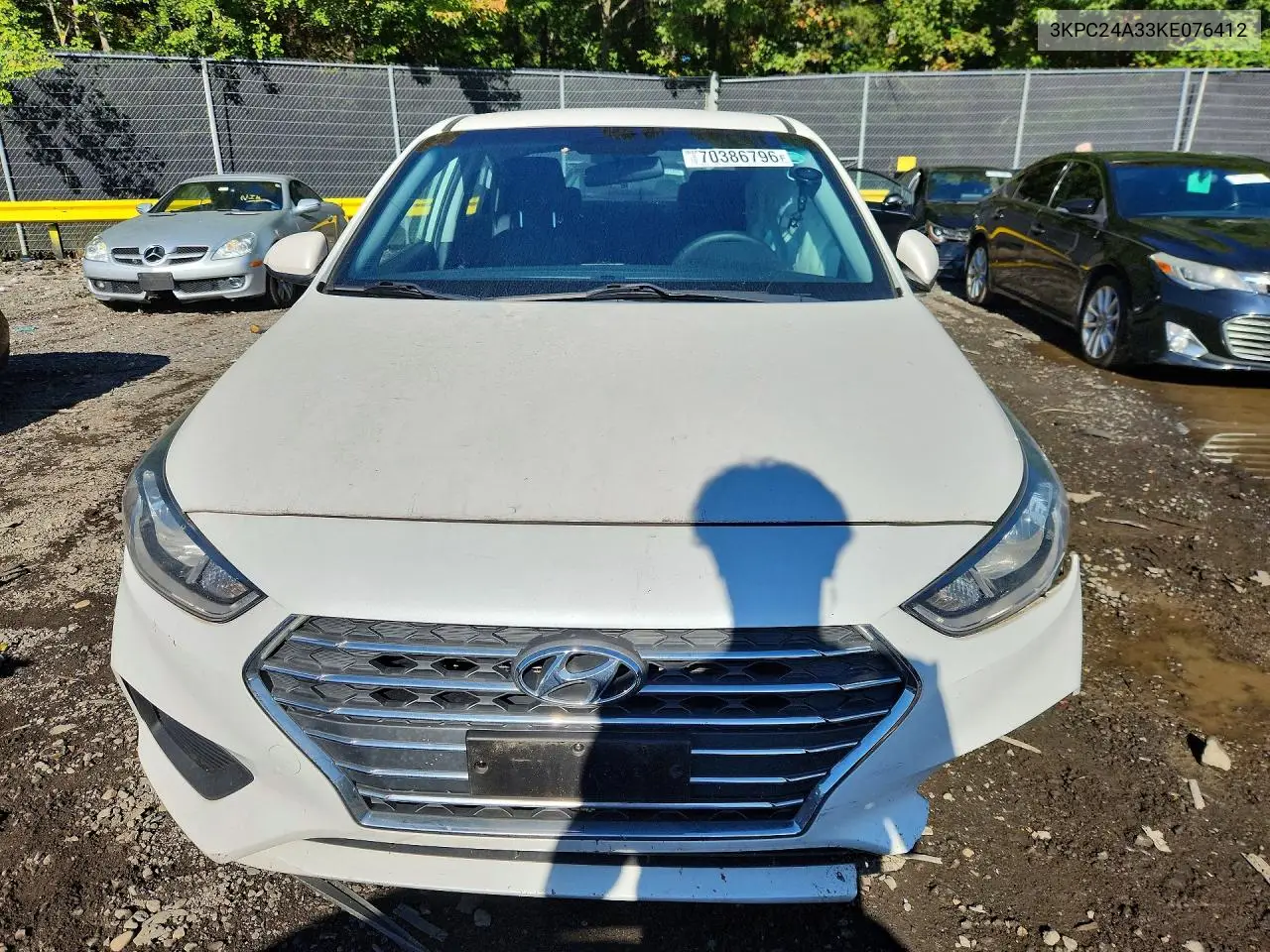 2019 HYUNDAI ACCENT VIN 3KPC24A33KE076412 — фото 5