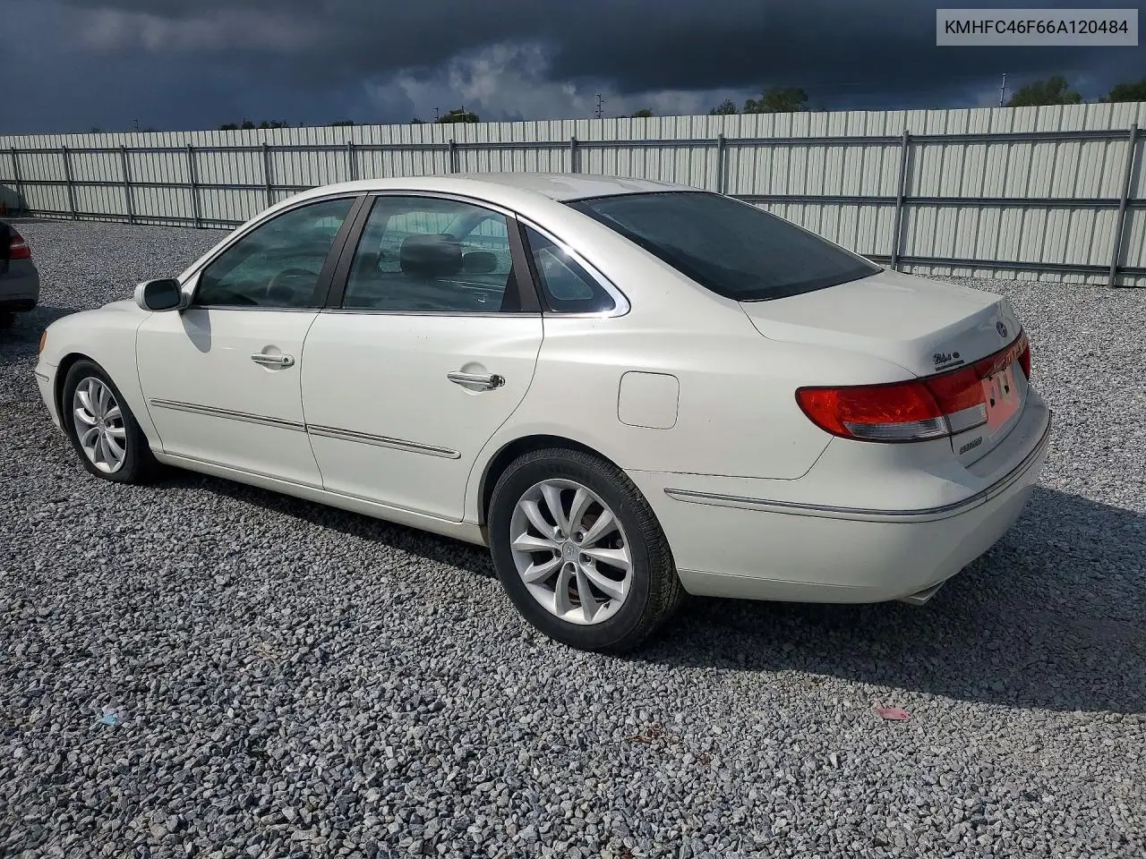 2006 HYUNDAI AZERA VIN KMHFC46F66A120484 — фото 2