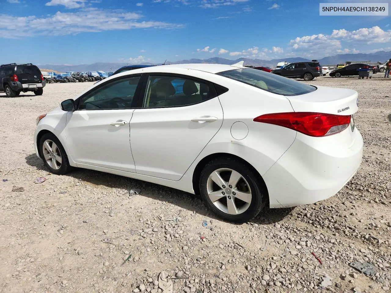 2012 HYUNDAI ELANTRA VIN 5NPDH4AE9CH138249 — фото 2