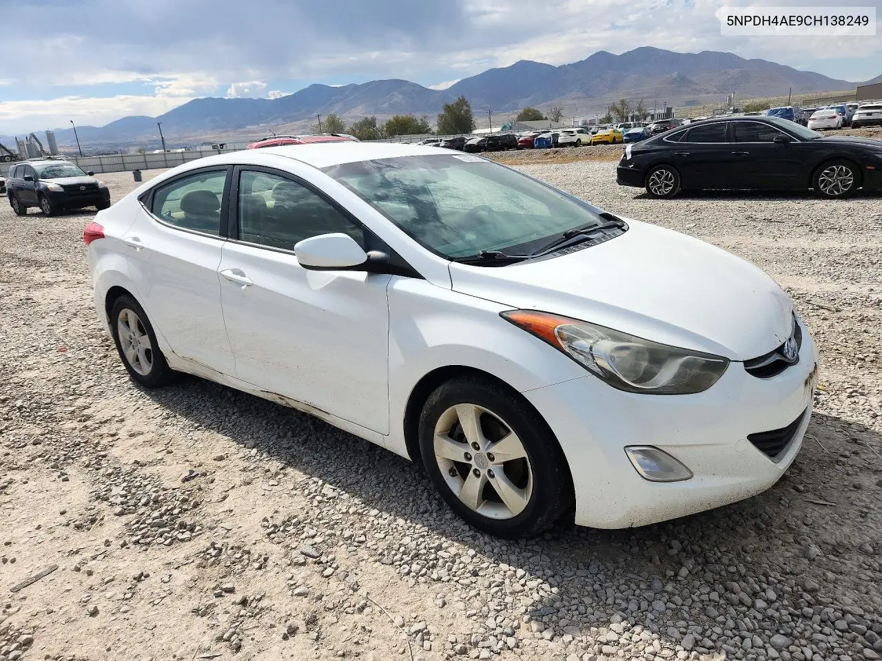 2012 HYUNDAI ELANTRA VIN 5NPDH4AE9CH138249 — фото 4