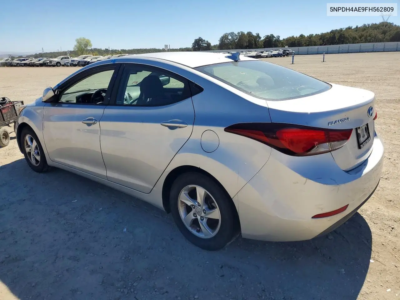 2015 HYUNDAI ELANTRA VIN 5NPDH4AE9FH562809 — фото 2