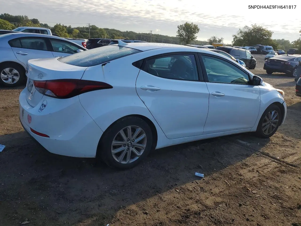 2015 HYUNDAI ELANTRA VIN 5NPDH4AE9FH641817 — фото 3
