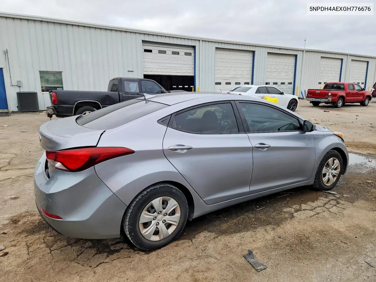 2016 HYUNDAI ELANTRA VIN 5NPDH4AEXGH776676 — фото 3