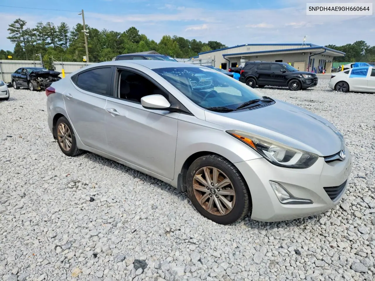 2016 HYUNDAI ELANTRA VIN 5NPDH4AE9GH660644 — фото 4