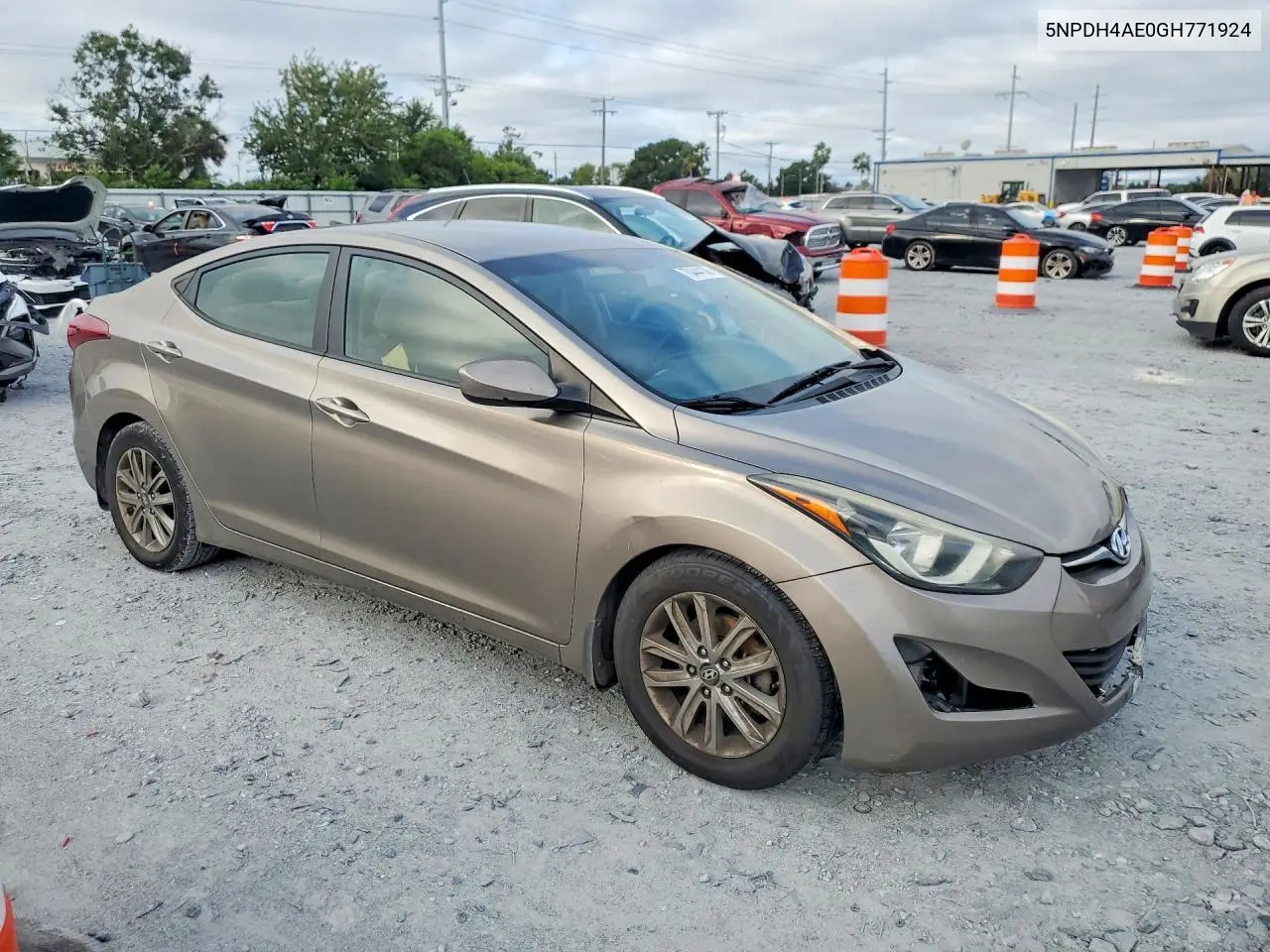 2016 HYUNDAI ELANTRA VIN 5NPDH4AE0GH771924 — фото 4