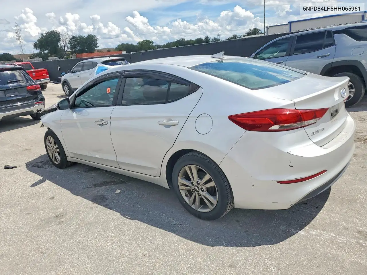 2017 HYUNDAI ELANTRA VIN 5NPD84LF5HH065961 — фото 2
