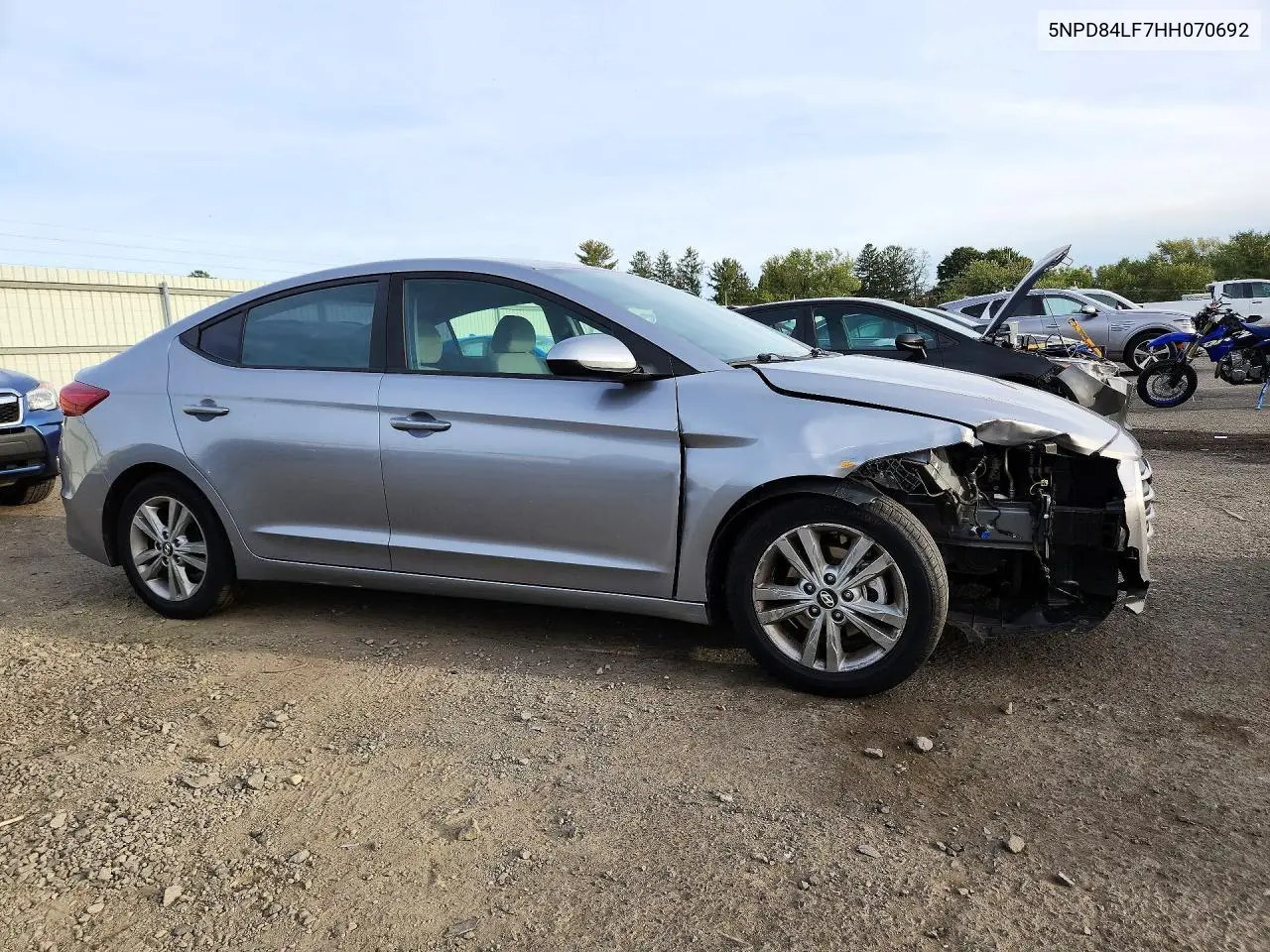2017 HYUNDAI ELANTRA VIN 5NPD84LF7HH070692 — фото 4