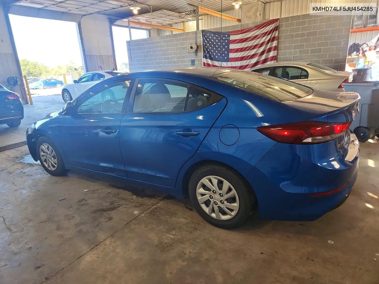 2018 HYUNDAI ELANTRA VIN KMHD74LF5JU454285 — фото 2