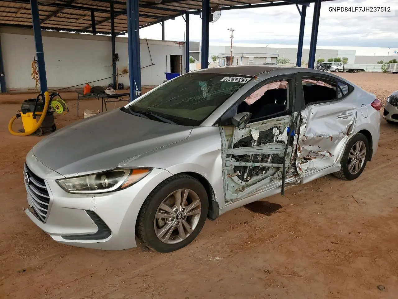 HYUNDAI ELANTRA 2018, VIN 5NPD84LF7JH237512