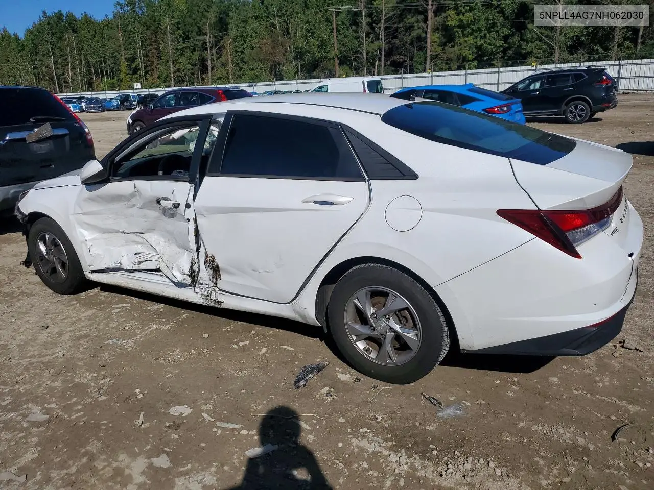 2022 HYUNDAI ELANTRA VIN 5NPLL4AG7NH062030 — фото 2