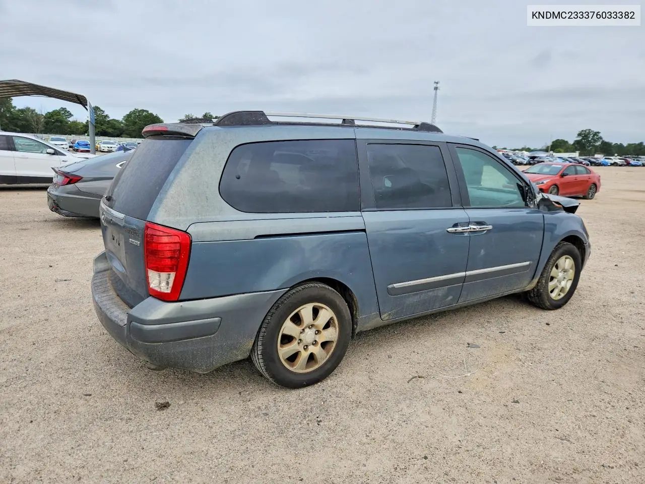 2007 HYUNDAI ENTOURAGE VIN KNDMC233376033382 — фото 3